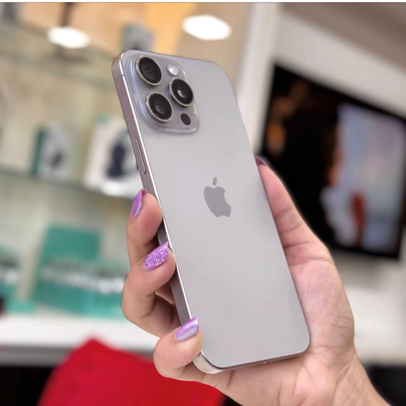 iPhone Pro disponível na La Casa das Capas